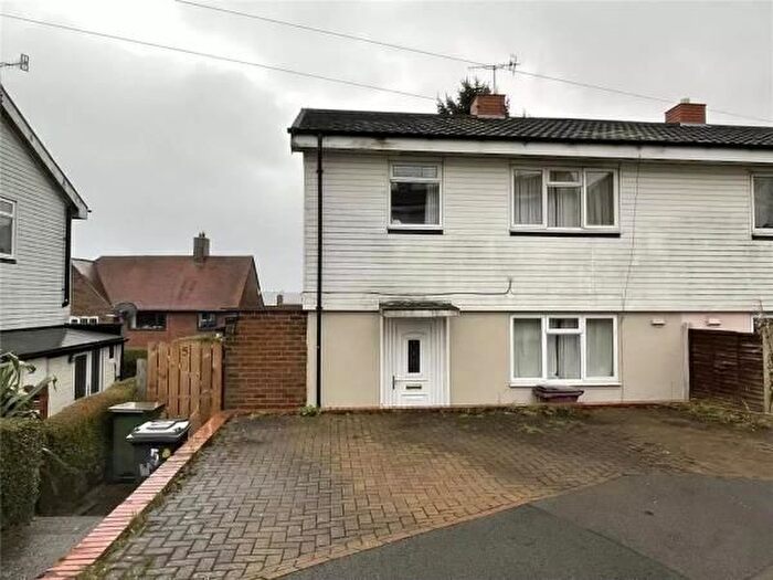 3 Bedroom Semi-Detached House For Sale In Snape Hill Close, Dronfield, Derbyshire, S18
