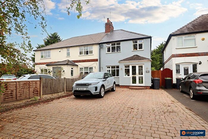 3 Bedroom Semi-detached House For Sale In The Long Shoot, Nuneaton, CV11