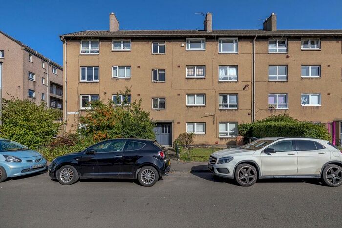 2 Bedroom Flat To Rent In Baillie Grove, Portobello, Edinburgh, EH15