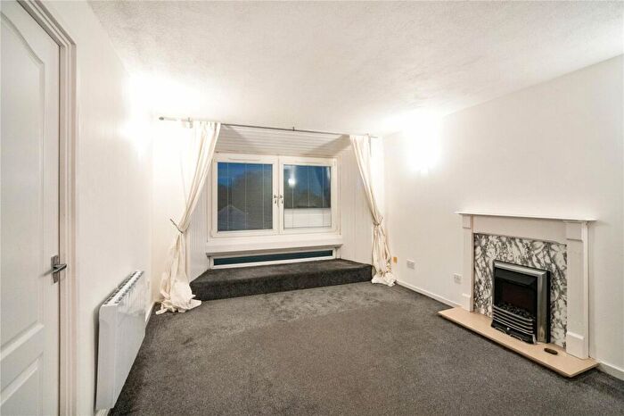 2 Bedroom Flat For Sale In Dalcraig Crescent, Dundee, Angus, DD4