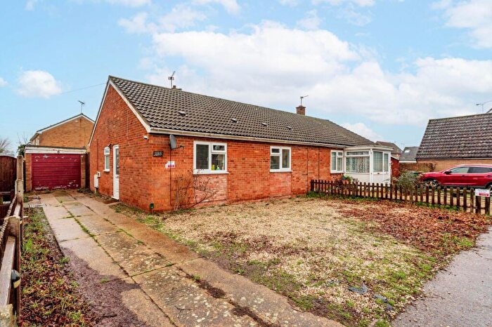 2 Bedroom Semi-Detached Bungalow For Sale In West Acre Drive, Old Catton, NR6