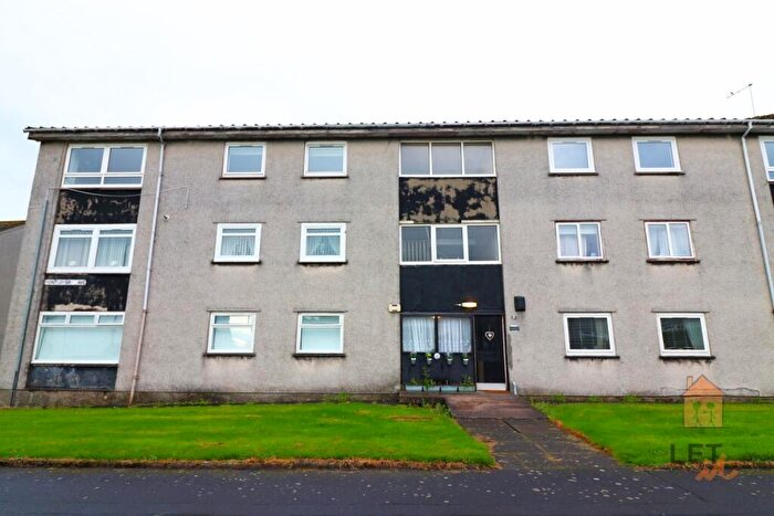 3 Bedroom Flat To Rent In Montgomery Ave, Paisley, PA3
