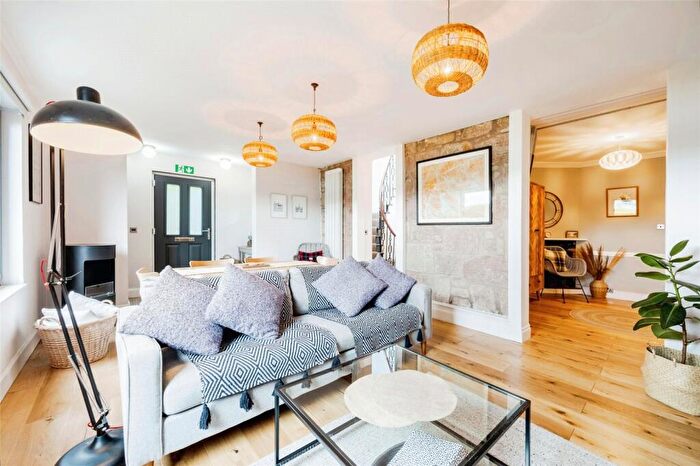 2 Bedroom Detached House For Sale In Rosneath, Helensburgh, Argyll And Bute, G84