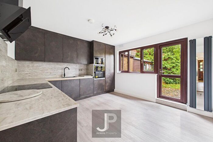 3 Bedroom Detached Bungalow To Rent In Chelmsford Road, Shenfield, Brentwood, CM15