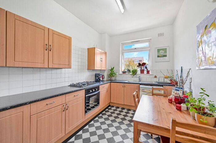2 Bedroom Flat For Sale In Kingston House, Camden Street, NW1