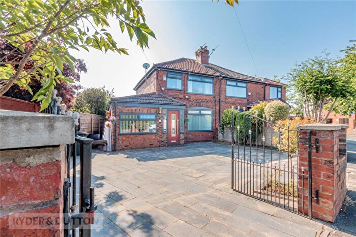 4 Bedroom Semi-Detached House For Sale In Williams Crescent, Chadderton, Oldham, Greater Manchester, OL9