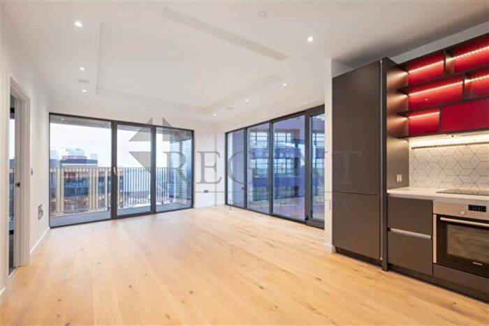 2 Bedroom Apartment For Sale In Corson House, City Island Way, E14