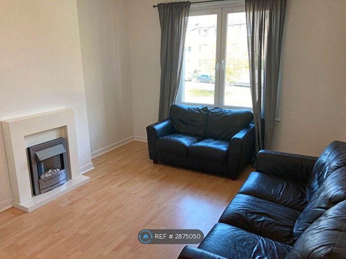 2 Bedroom Flat To Rent In Jura St, Glasgow, G52