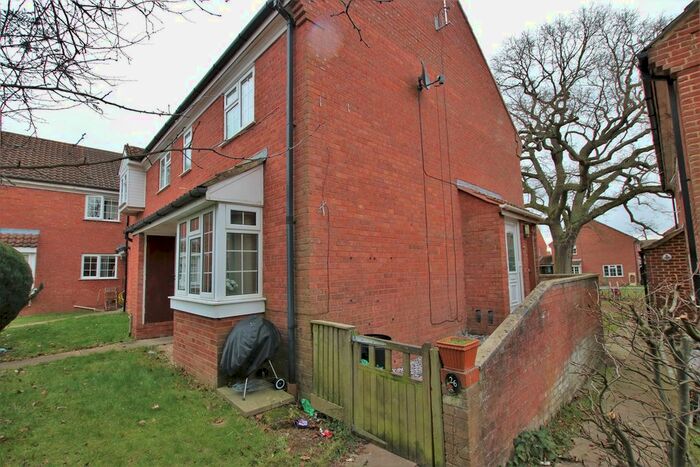 2 Bedroom Terraced House To Rent In Bedfordshire Way, Wokingham, RG41
