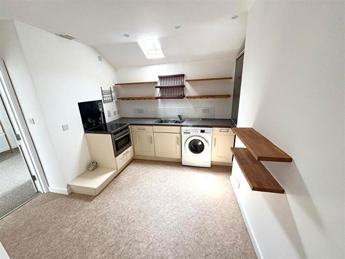 1 Bedroom Apartment To Rent In Barrack Street, Bridport, DT6