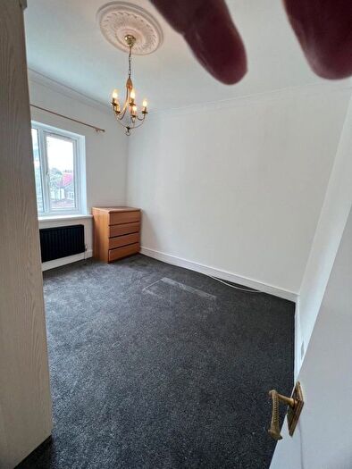 1 Bedroom Flat To Rent In High Road, Leytonstone, E11