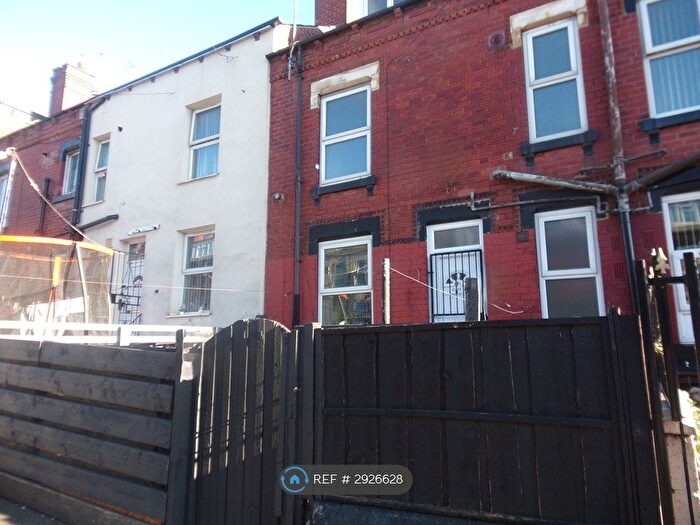 2 Bedroom Terraced House To Rent In Bayswater Road, Leeds, LS8