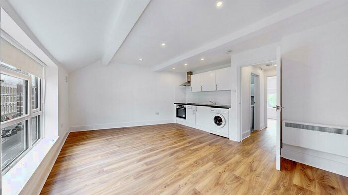 1 Bedroom Apartment To Rent In Bethnal Green Road, Shoreditch, E2
