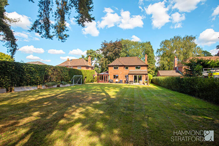 4 Bedroom Detached House For Sale In Whitegates Close, Hethersett, NR9