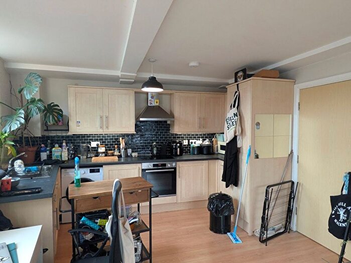 1 Bedroom Flat To Rent In Equity Chambers, Piccadilly, Bradford, West Yorkshire, BD1