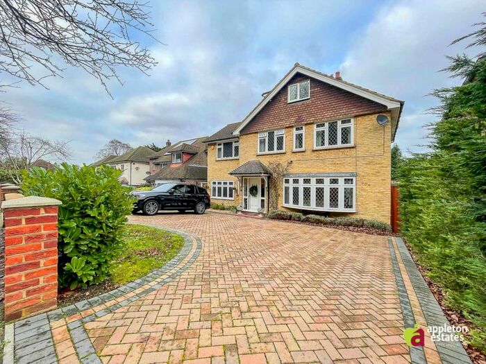 5 Bedroom Detached House To Rent In Bankside, South Croydon CR2