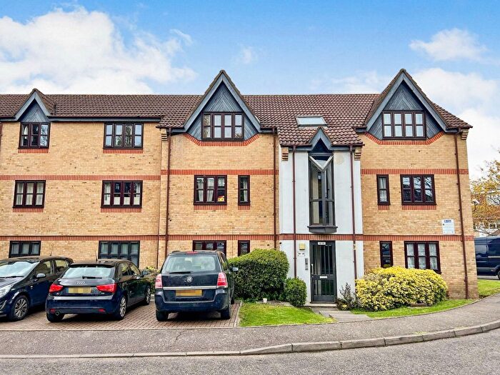 1 Bedroom Flat To Rent In Lodgehill Park Close, Harrow, HA2