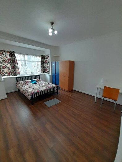 1 Bedroom Terraced House To Rent In Burges Road, London, E6