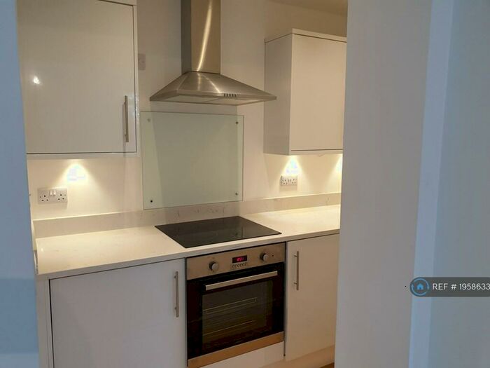 1 Bedroom Flat To Rent In Parish Ghyll Drive, Ilkley, LS29