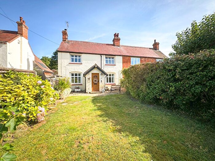 3 Bedroom Semi-Detached House To Rent In Sunningwell, Abingdon, OX13