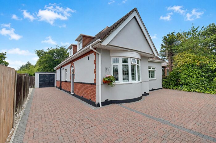 4 Bedroom Chalet For Sale In Milton Road, Waterlooville, PO7
