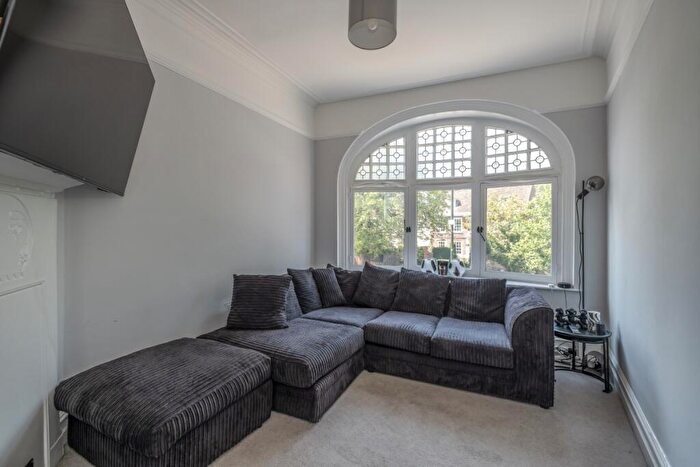 1 Bedroom Flat To Rent In Church Road London, SW13