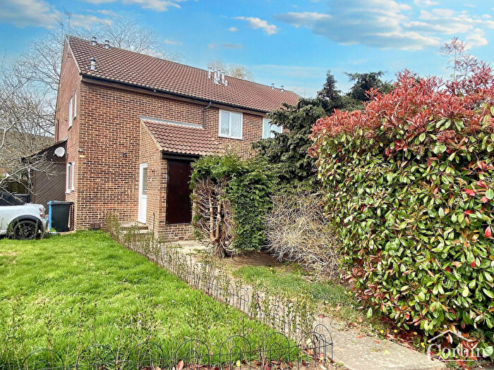 1 Bedroom Flat To Rent In Monks Way, Bournemouth, BH11