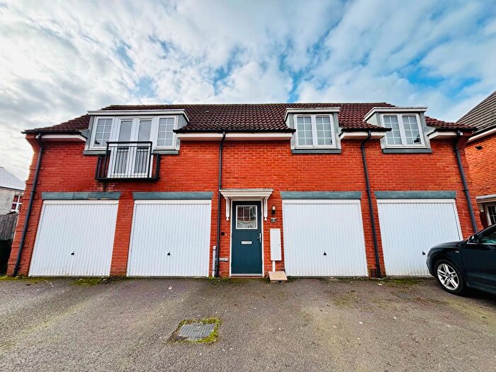 2 Bedroom Flat For Sale In Weavers Avenue, Shepshed, Loughborough, LE12