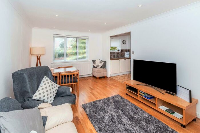 1 Bedroom Flat To Rent In Burnham Heights, Goldsworthy Way, Slough, SL1