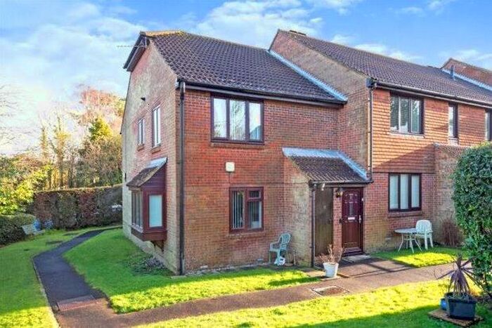 1 Bedroom Flat To Rent In St. Johns Road, Crowborough, TN6