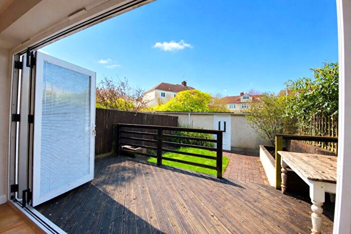 4 Bedroom House To Rent In Cairns Road, Bristol, Somerset, BS6