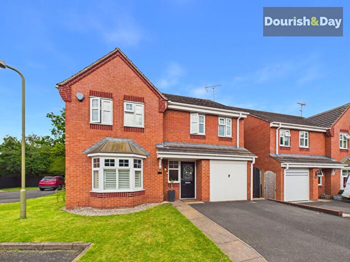 4 Bedroom Detached House For Sale In Stuart Way, Market Drayton, TF9