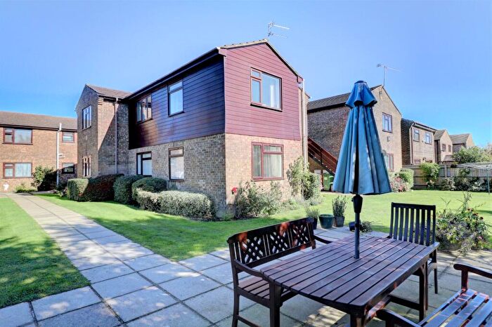 1 Bedroom Apartment For Sale In Oakengrove Road, Hazlemere, High Wycombe, Buckinghamshire, HP15