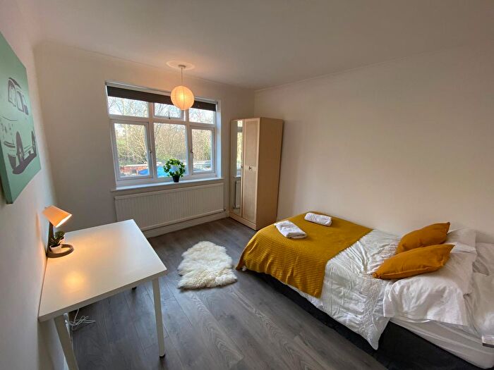 5 Bedroom Detached House To Rent In Brentmead Gardens, Park Royal, NW10