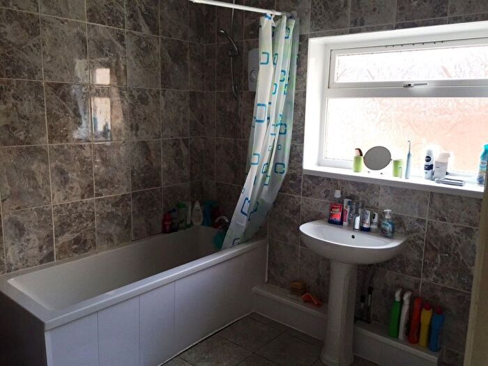 2 Bedroom Flat To Rent In Hotspur Street, Heaton, Newcastle Upon Tyne, NE6