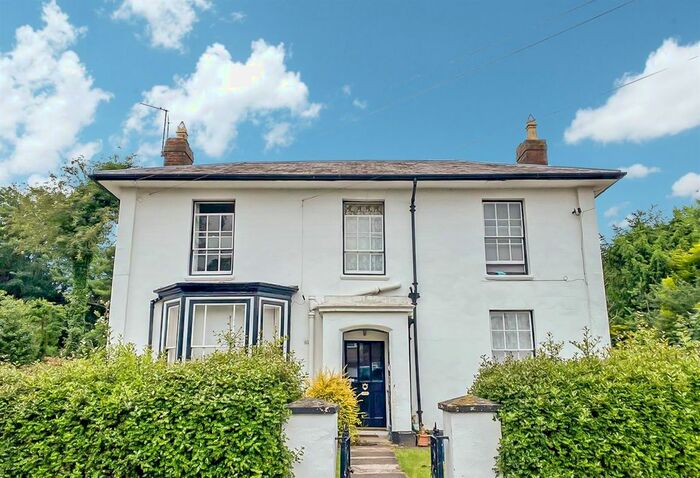 1 Bedroom Flat To Rent In The Old Vicarage, Christchurch Lane, Lichfield, Staffordshire, WS13