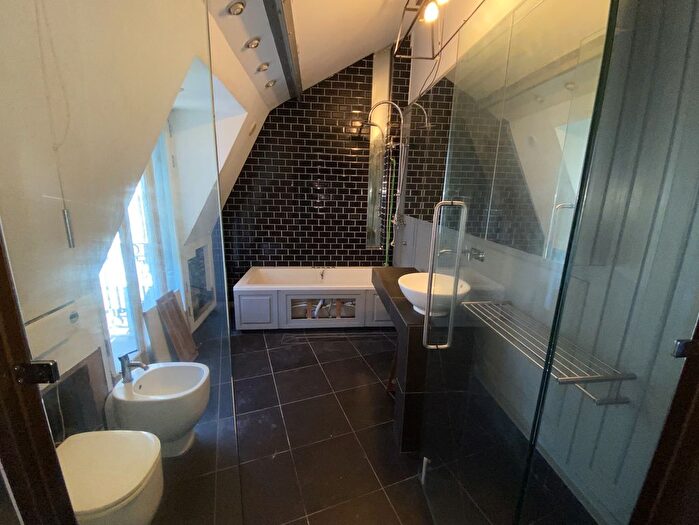 2 Bedroom Flat For Sale In Flat, Palace Gate, Kensington, London, W8