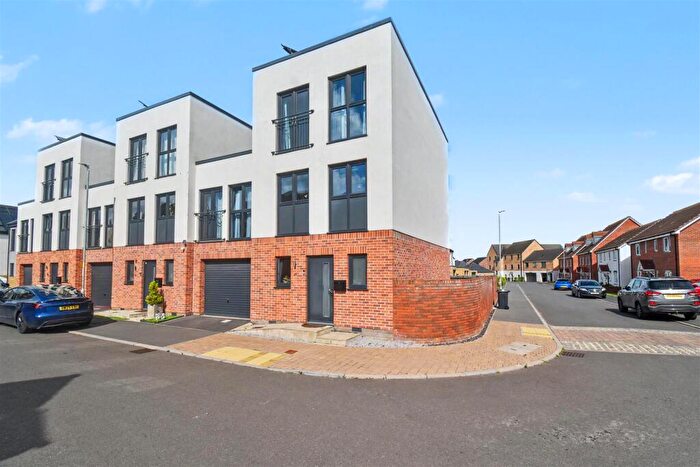 3 Bedroom Semi-Detached House For Sale In Holdenby Drive, Corby, NN17
