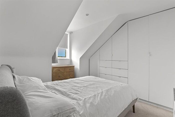 2 Bedroom Flat For Sale In Edmunds House, Hemnall Street, Epping, CM16