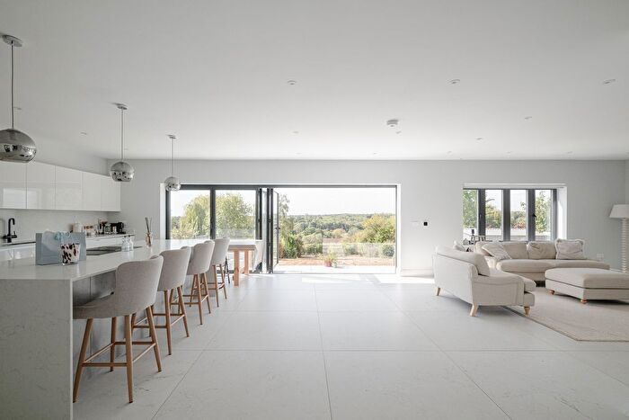 5 Bedroom Detached House To Rent In The Ridgeway, Cuffley, EN6