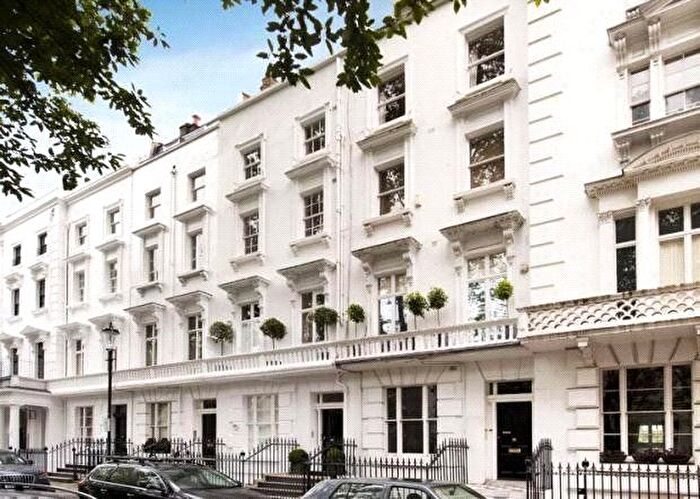 1 Bedroom Flat To Rent In Ovington Square, London, SW3