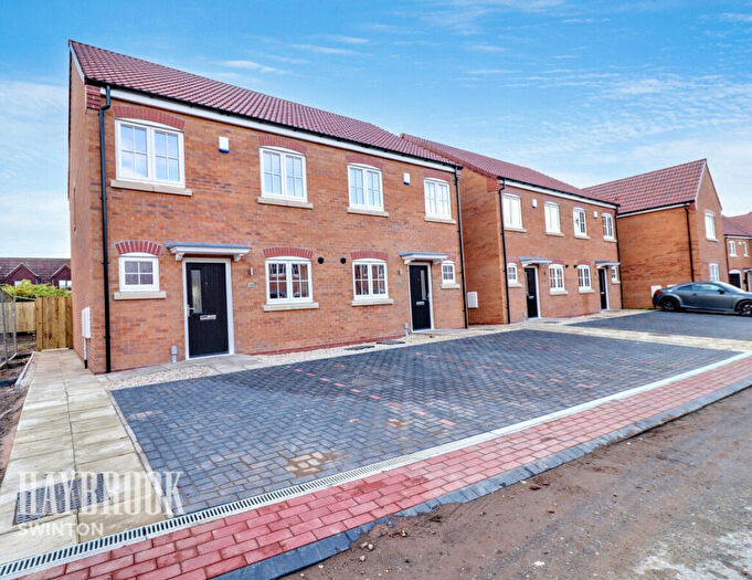 3 Bedroom Semi-Detached House For Sale In Hurst Avenue, Doncaster, DN3