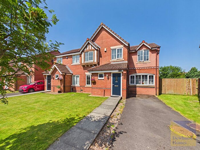 4 Bedroom Semi-Detached House For Sale In Townlea Close, Penwortham, PR1