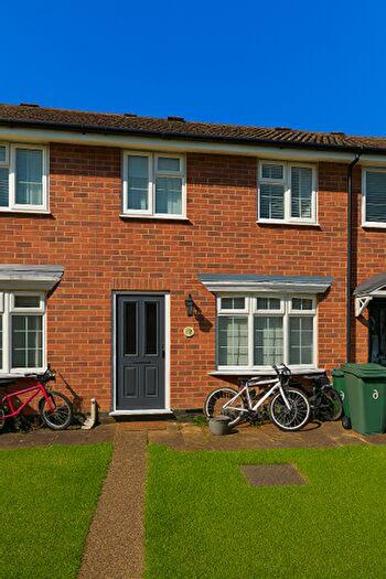 3 Bedroom House To Rent In Spencer Way, Redhill, RH1