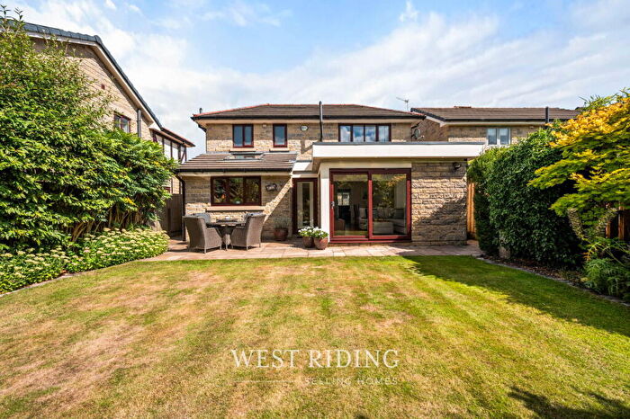 4 Bedroom Detached House For Sale In Old Kiln Lane, Grotton, Saddleworth, OL4