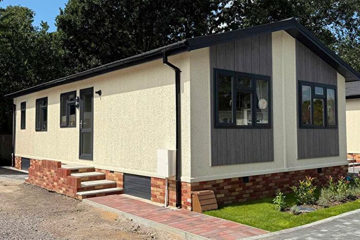 2 Bedroom Park Home For Sale In Omar Westbury, Pine Copse Park, Nine Mile Ride, Crowthorne, Berkshire, RG40