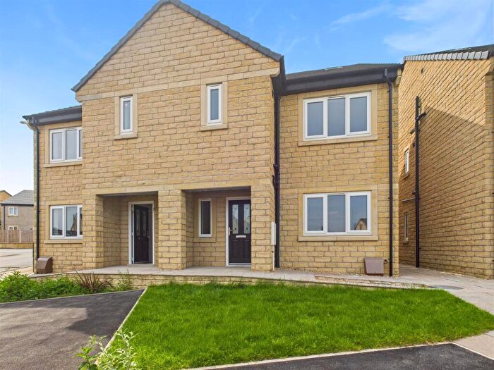 4 Bedroom Semi-Detached House For Sale In The Meadows, Dove Holes, SK17