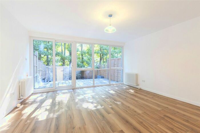 3 Bedroom Terraced House To Rent In Arundel Grove, London, N16