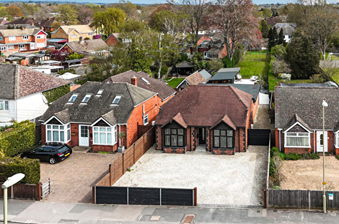 3 Bedroom Bungalow For Sale In Fernhill Road, Farnborough, Hampshire, GU14