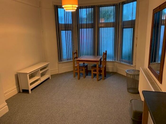 1 Bedroom Ground Flat To Rent In Albany Road, Cardiff, CF24